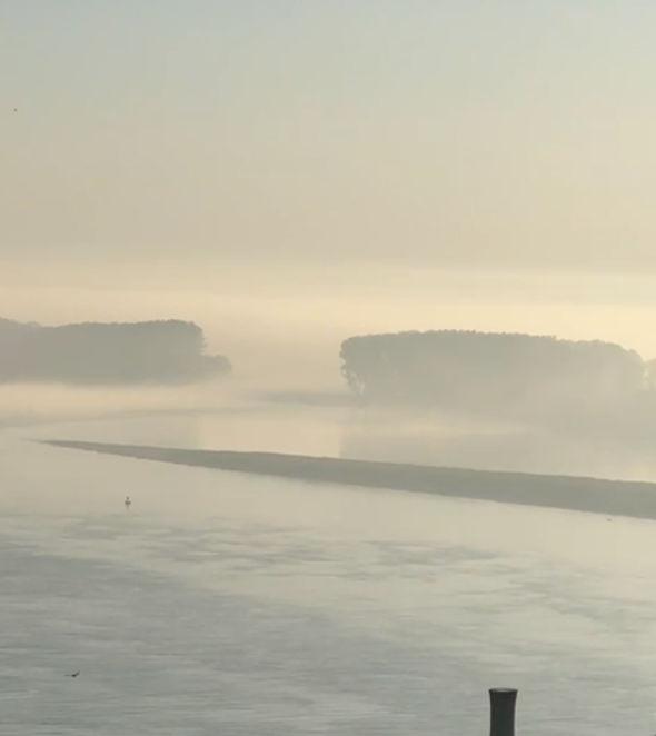 "Fierbe" Dunărea. Explicaţiile unui fenomen rar şi spectaculos 863707