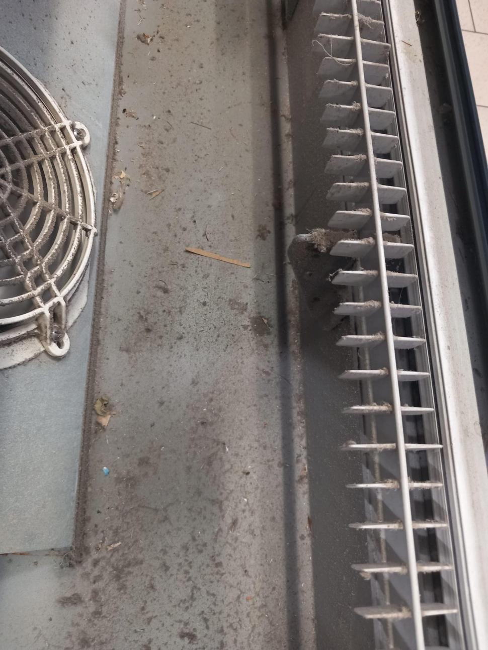 Zeci de magazine, dintr-un lanţ cunoscut de hipermarketuri, închise şi amendate de ANPC, într-o singură zi. Neregulile găsite de inspectori 863760