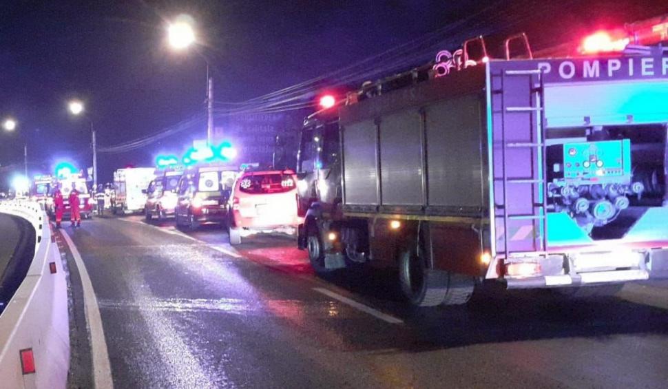 Carambol cu 15 maşini şi un microbuz, pe DN1, în Baloteşti, produs de un şofer de TIR băut. Şase persoane, printre care şi copii, au ajuns la spital 863844