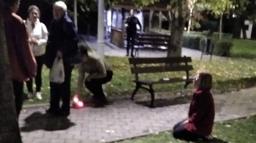 Un copil de 13 ani a murit în timp ce se plimba cu trotineta printr-un parc din București