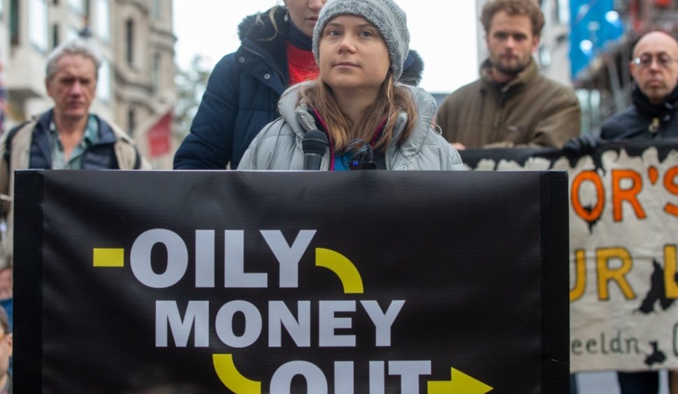 Greta Thunberg, activista pentru climă, a fost reținută de polițiști la Londra