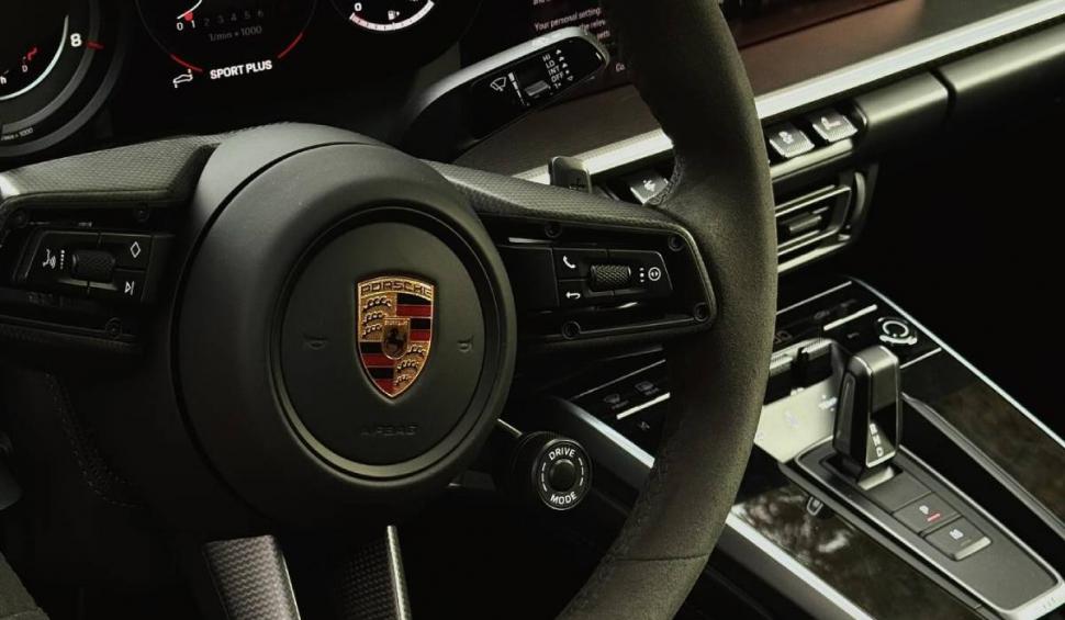 Selly și-a făcut visul realitate! Prețul exorbitant al noii sale mașini 864249