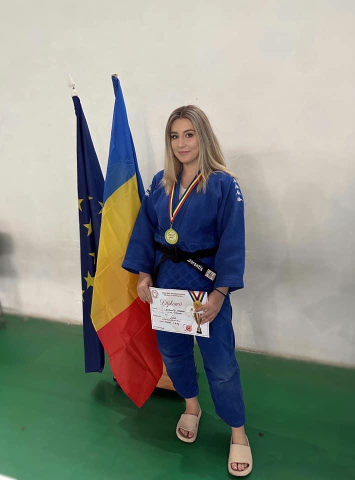 Ea este Andreea, poliţista de frontieră medaliată la campionatele de judo şi campioană a MAI: "Cu multă muncă și ambiție" 864350