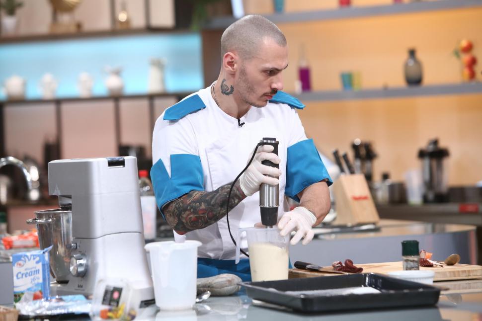 Finaliştii Chefi la cuţite 2023. Ioana Dehelean, Valentin Timofte şi Janni Alexandridis se luptă pentru marele premiu 864272