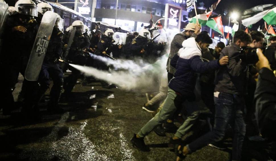 10.000 de persoane protestează în Atena pro-Israel, dar şi pro-Palestina 864513