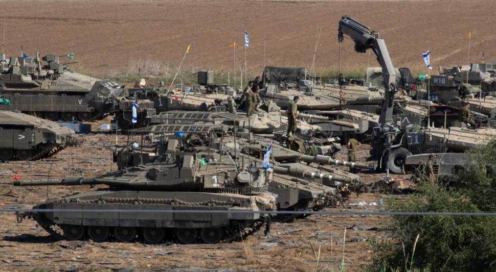 Forţele israeliene vor să distrugă bazele teroriştilor înainte să intre cu cei 300.000 de rezervişti