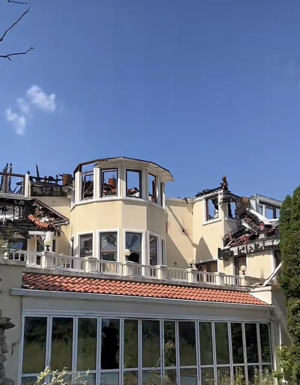 Cum arată astăzi celebra casă în care a locuit Irinel Columbeanu. Vila de la Izvorani a ajuns o ruină 864562