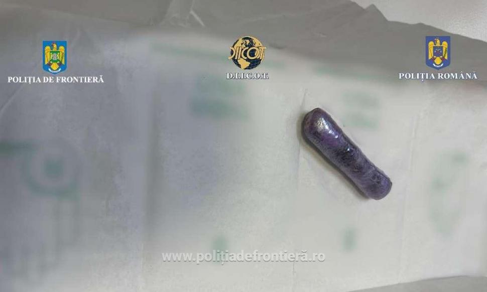 Româncă reținută pe Aeroportul Otopeni cu aproximativ 159 grame de cocaină. Femeia urma să călătorească spre Tel Aviv 864673