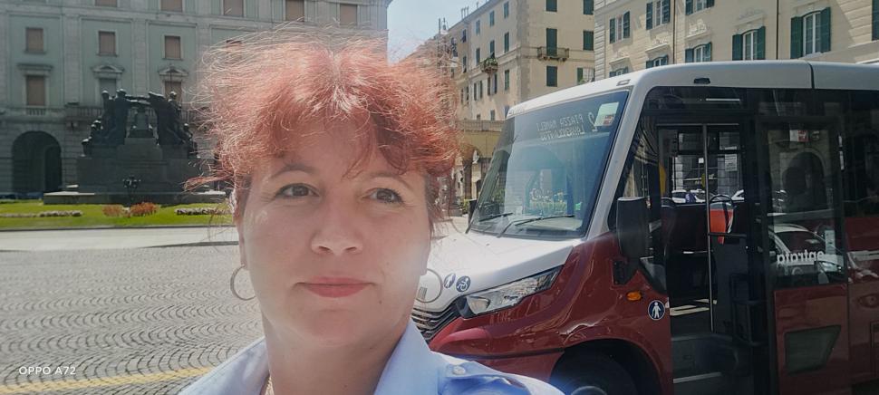 Povestea impresionantă a româncei șofer de autobuz în Italia: "Este o responsabilitate mare. Am decis să încerc" 864785