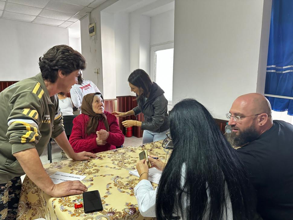 Secretarul de Stat dr. Alexandru Rogobete, prezent la Caravana medicală "Împreună pentru viață" din comuna Crișan, Delta Dunării 864979