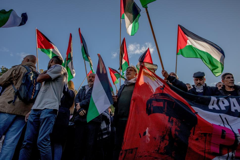 Alertă maximă la Berlin. Mii de musulmani au protestat și au ignorat interdicțiile autorităților 865092