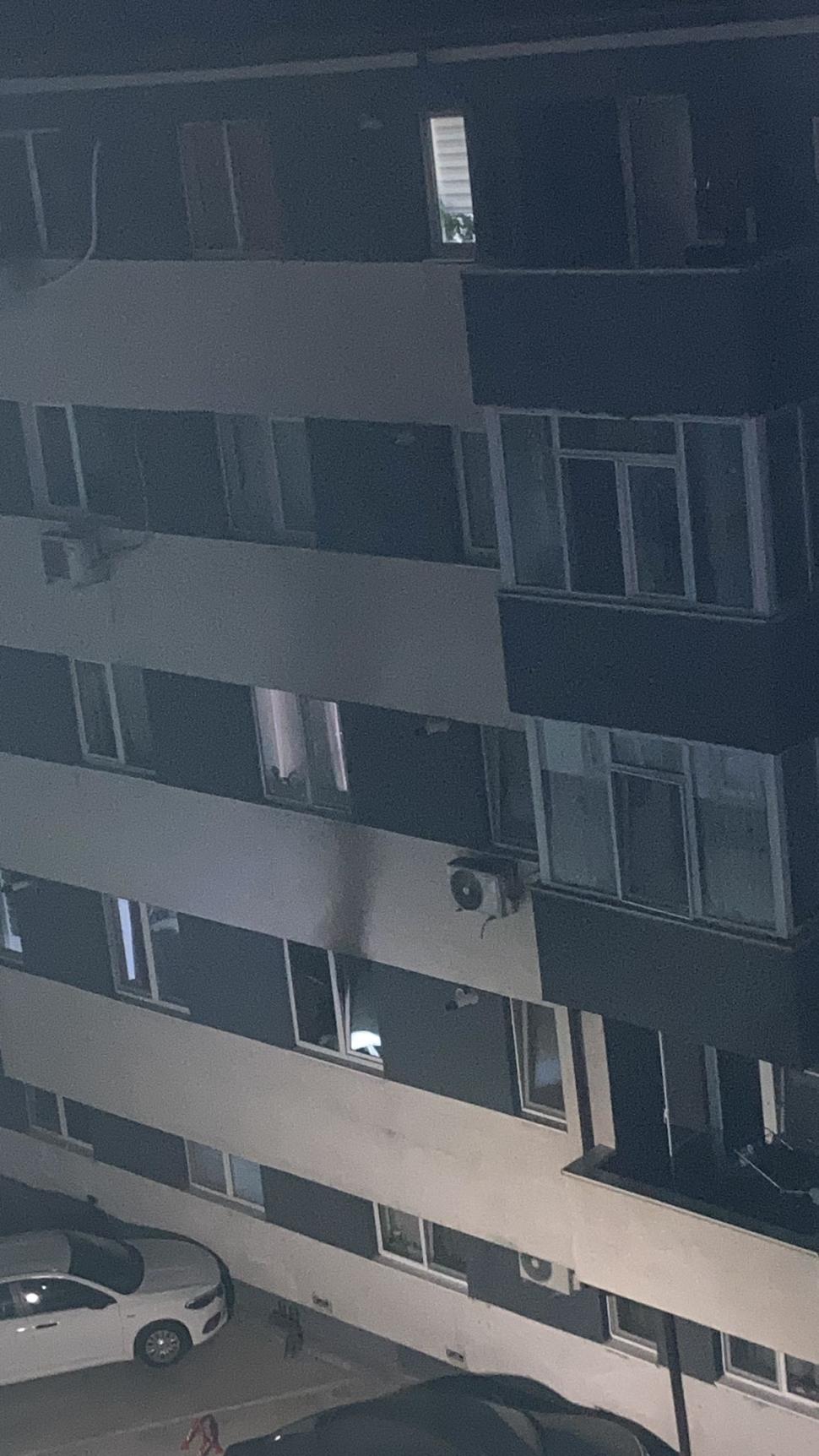 Incendiu izbucnit într-un apartament din Chiajna. Pompierii intervin de urgență 865045