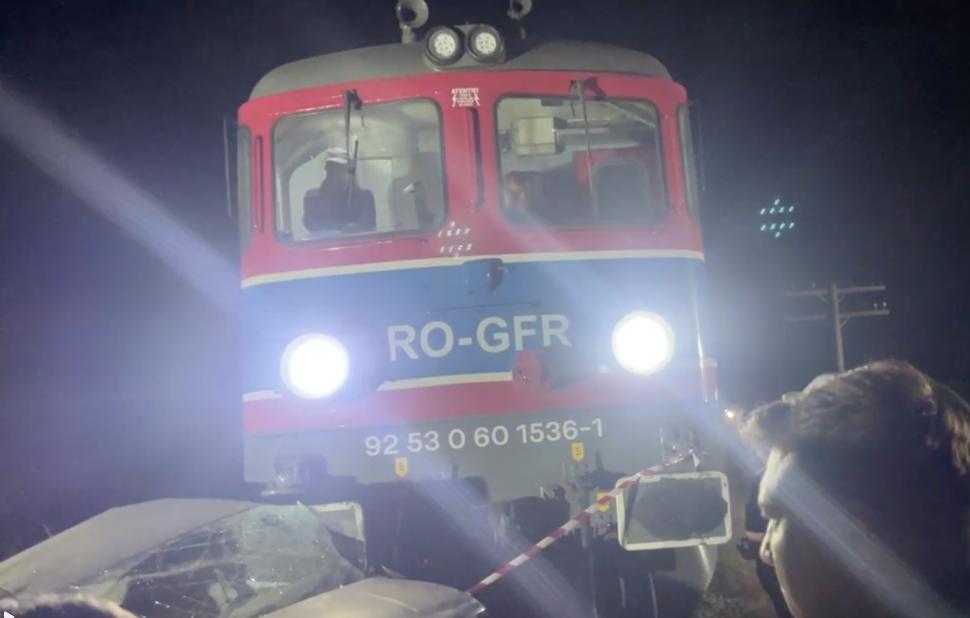 Accident mortal la Peretu, Teleorman! O femeie a murit, după ce mașina în care se afla a fost spulberată de tren 865788