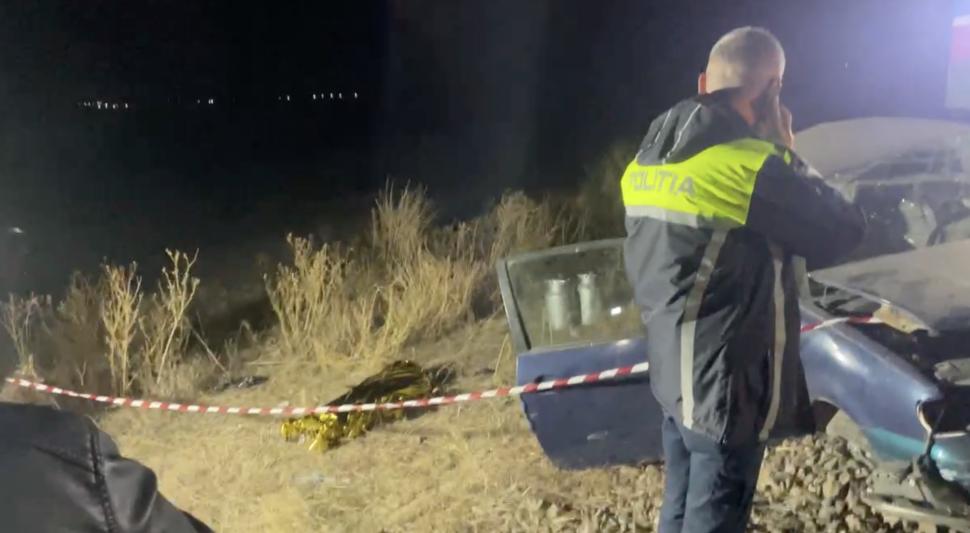 Accident mortal la Peretu, Teleorman! O femeie a murit, după ce mașina în care se afla a fost spulberată de tren 865789
