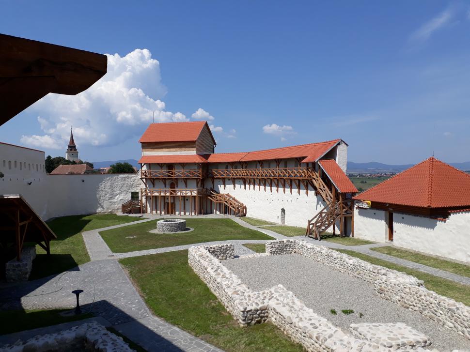 Circuite medievale în jurul Brașovului 865887