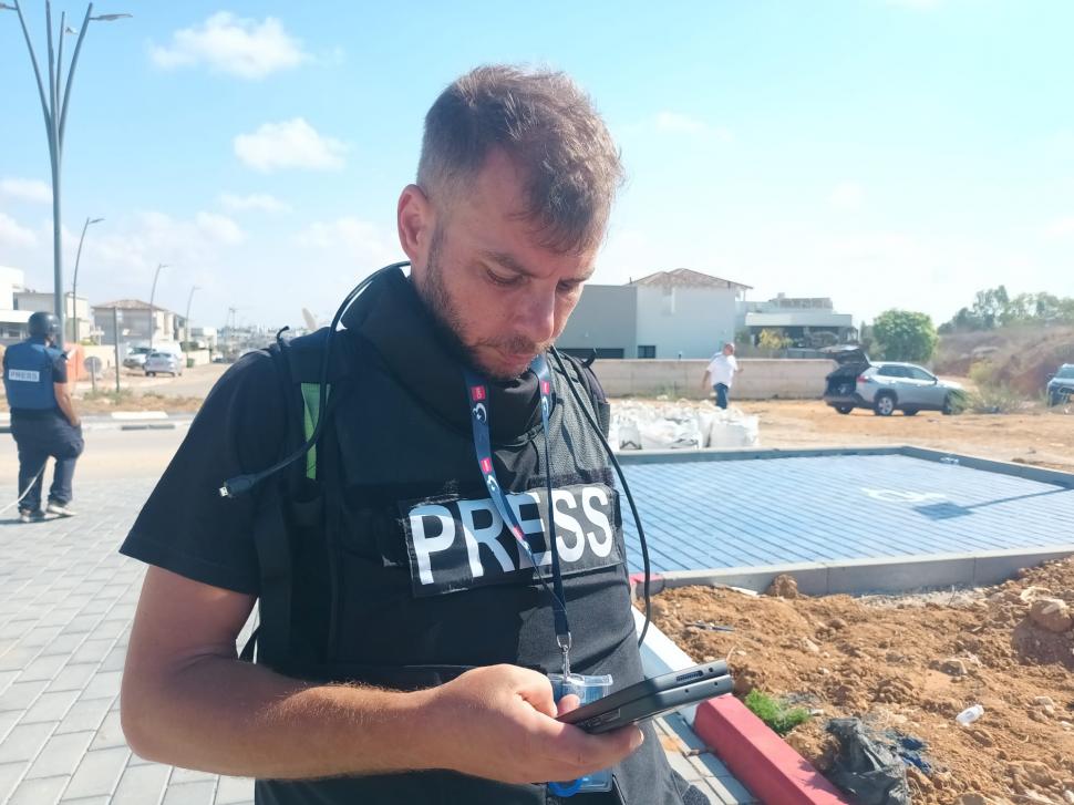 Echipa Antena 3 CNN s-a întors acasă după 20 de zile petrecute pe linia de front din Israel 865817