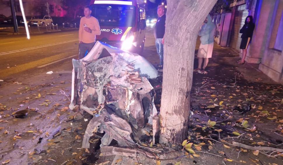 Răzvan a murit pe loc în maşina ruptă în două la 120 de km/h, după tragicul accident din Constanţa 865909