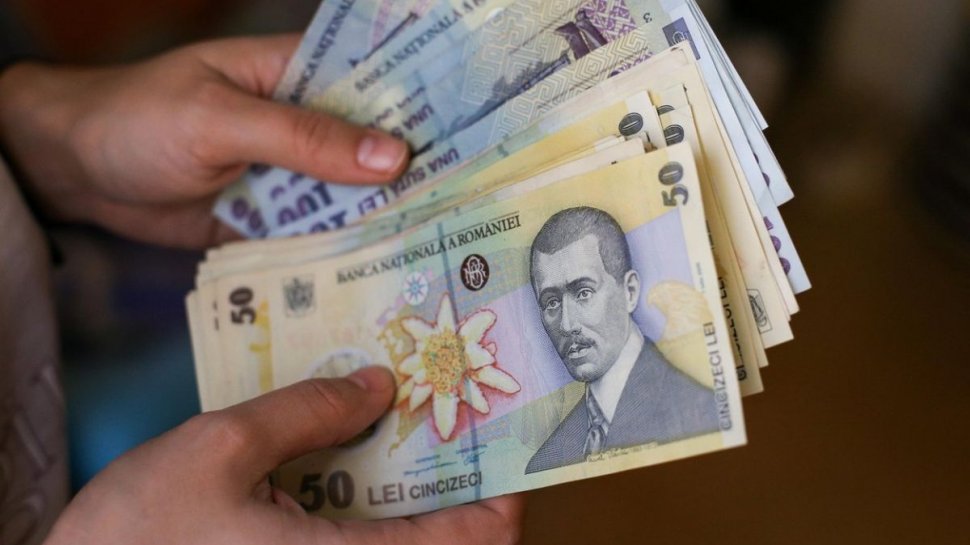 Suma maximă de bani cash care poate fi păstrată în "casă" de la 11 noiembrie | Legea austerităţii, pe ultima sută de metri