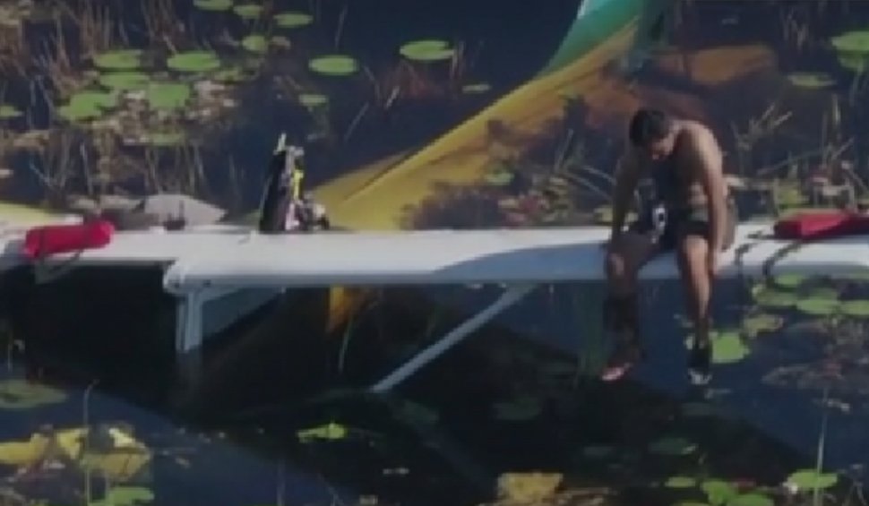 Un bărbat a supraviețuit nouă ore pe aripa unui avion prăbușit, într-o mlaștină cu crocodili, în Florida