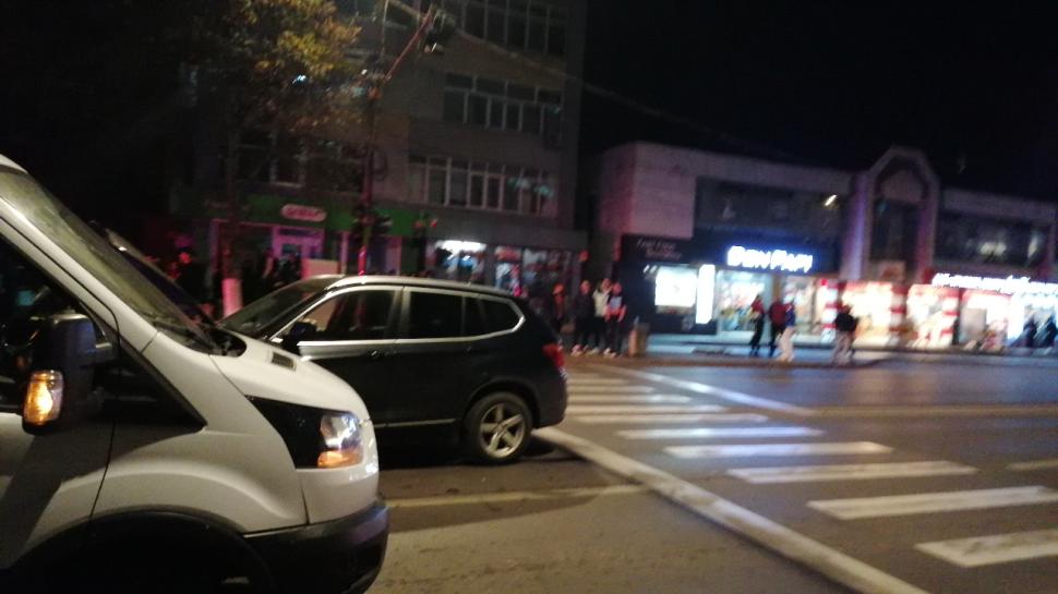 Accident grav în faţa Spitalului din Slatina. Trei adolescente au fost spulberate de o maşină pe trecerea de pietoni 866838