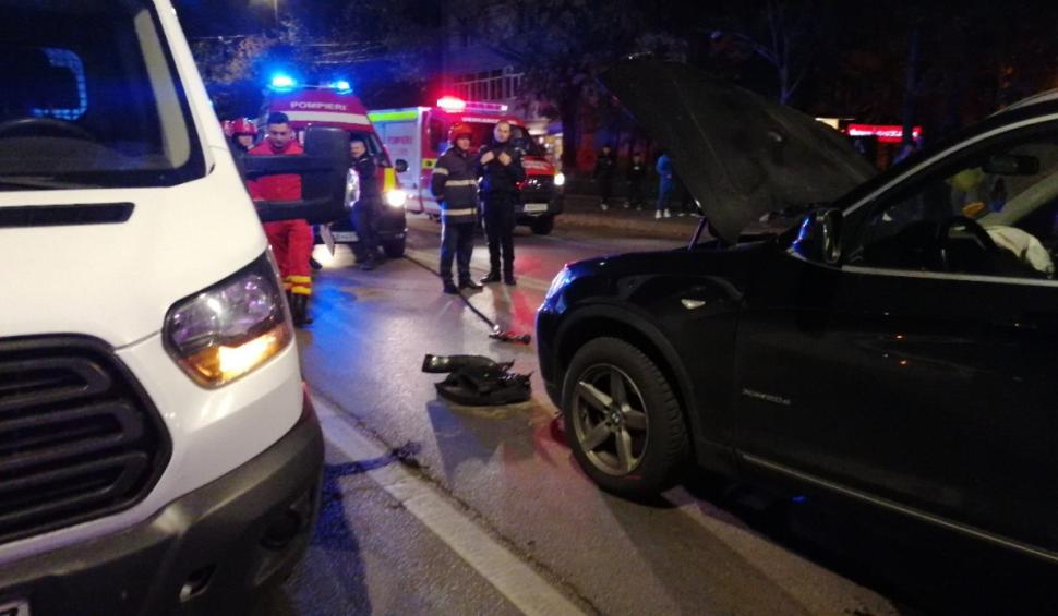 Accident grav în faţa Spitalului din Slatina. Trei adolescente au fost spulberate de o maşină pe trecerea de pietoni 866843