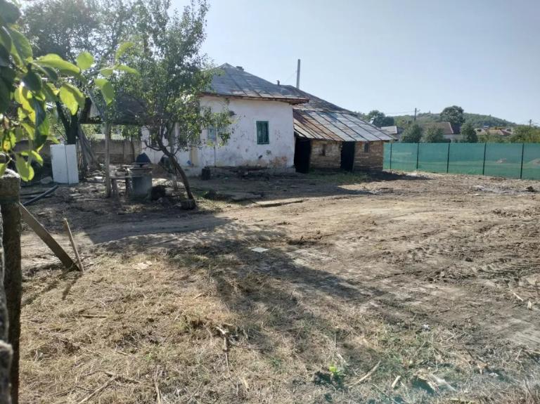 Localitatea din România în care îți poți cumpăra o casă cu doar 3.000 de euro. Dispune de toate utilităţile "la poartă" 866885