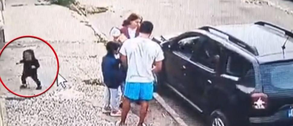 Momentul în care un copil de un an a fost strivit de mașina poliției, în Brăila | ”Din toți copiii, l-a luat pe copilul meu” 867068