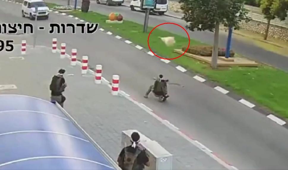 Un terorist Hamas a îndreptat aruncătorul de grenade spre o mașină a forțelor de securitate israeliene, dar n-a mai apucat să tragă | Moartea a lovit din altă parte 867128