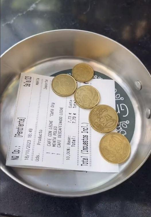 Trucul dezvăluit de o chelneriță prin care primește mai mult bacșiș: ”Funcționează în aproape toate cazurile” 867086