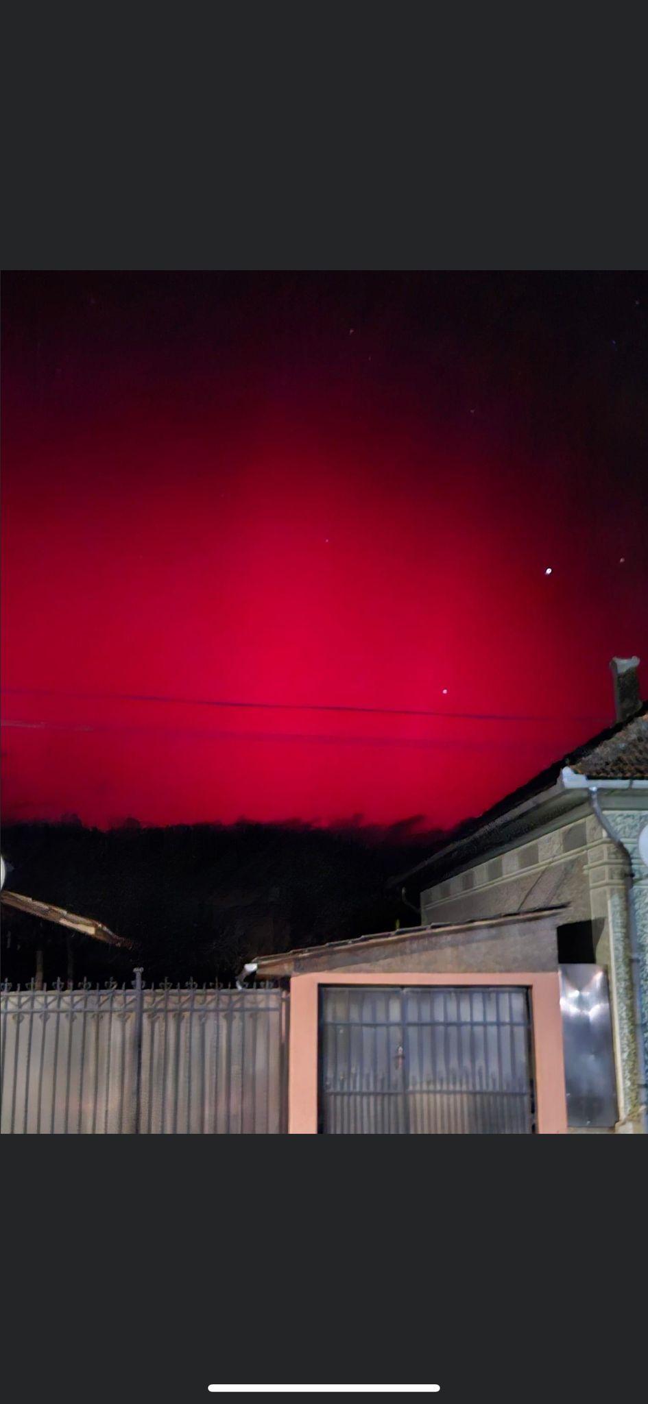 Aurora Boreală, vizibilă în această seară din România. Spectacol pe cer în mai multe zone din ţară 867432