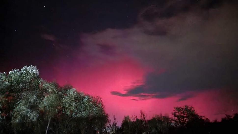 Aurora Boreală, vizibilă în această seară din România. Spectacol pe cer în mai multe zone din ţară 867436