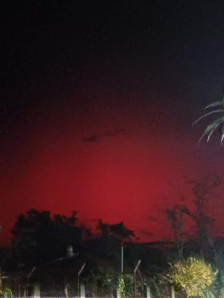 Aurora Boreală, vizibilă în această seară din România. Spectacol pe cer în mai multe zone din ţară 867443