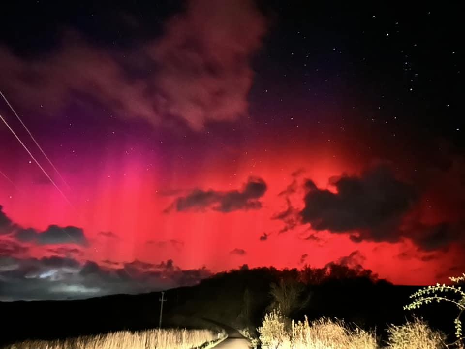 Aurora Boreală, vizibilă în această seară din România. Spectacol pe cer în mai multe zone din ţară 867448