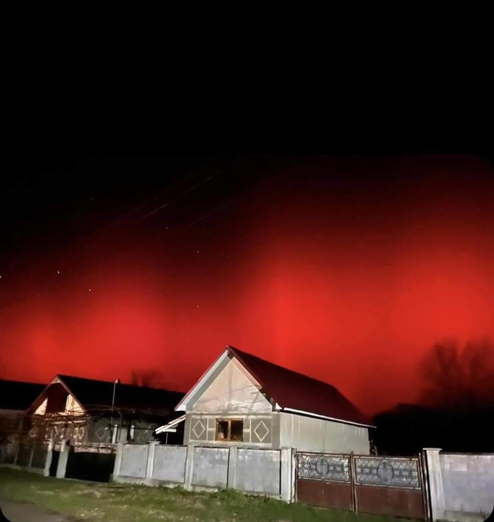 Aurora Boreală, vizibilă în această seară din România. Spectacol pe cer în mai multe zone din ţară 867455