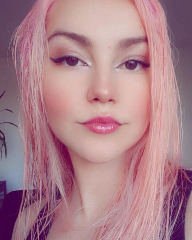 Fiica Elenei Lasconi vrea să intre în politică, după ce şi-a scos mama din cursa pentru alegerile europarlamentare 867727