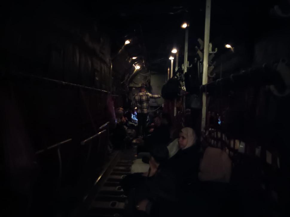 Primii români salvaţi după o lună în infernul din Fâşia Gaza au ajuns în ţară 868184