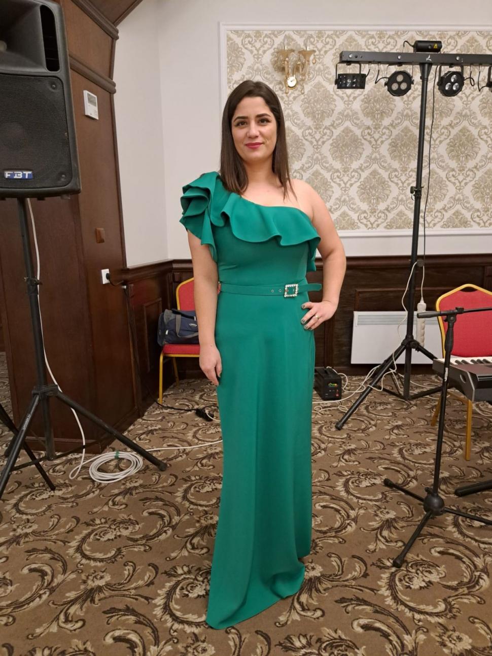 Ea este Ioana Laura, soţia primarului din Boţeşti, găsită moartă în casă. Trei copii au rămas orfani de mamă 868333