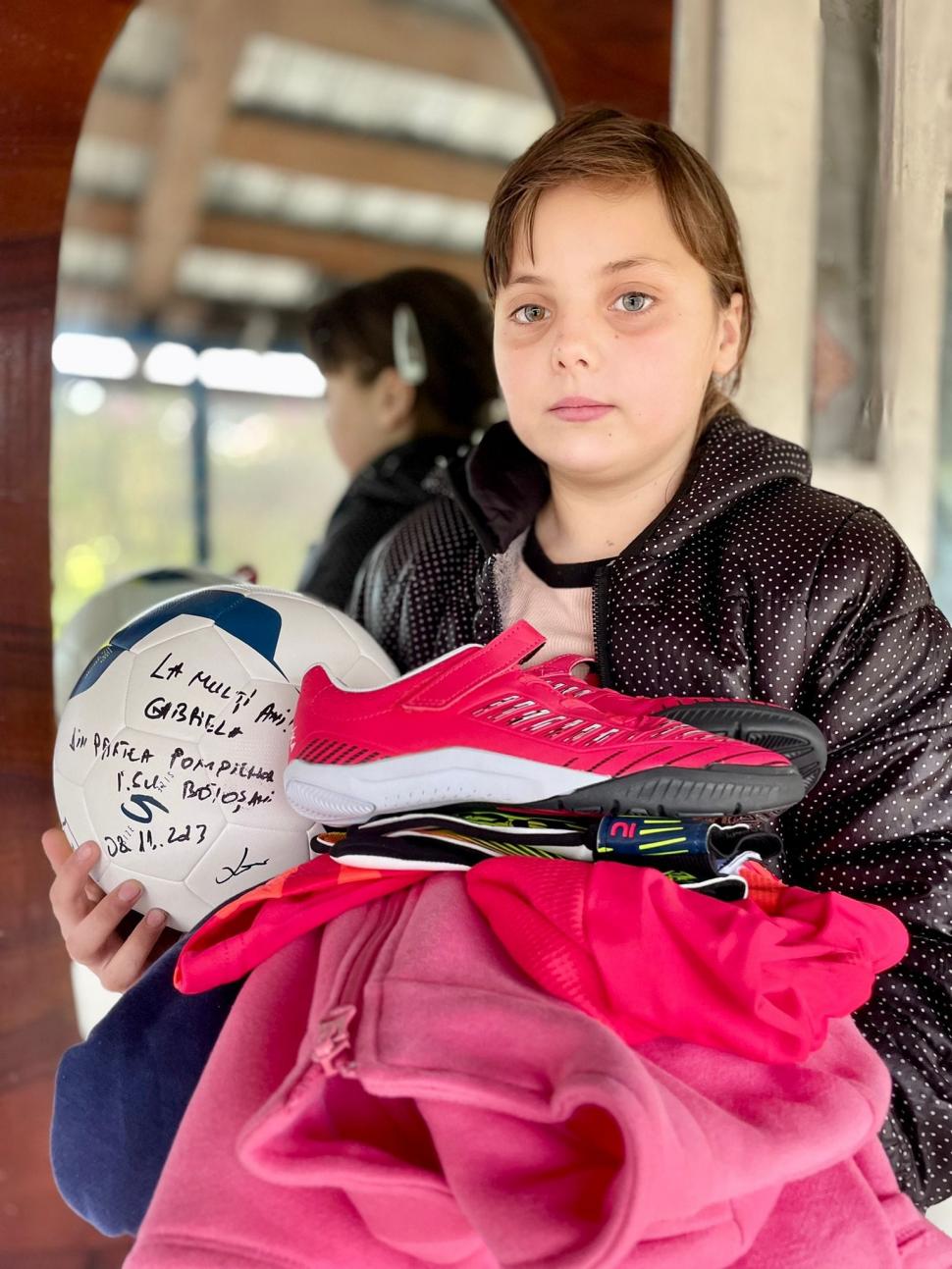 Povestea emoţionantă a Sabinei, fetiţa din Botoşani al cărei vis de a avea o sobă a devenit realitate: "Să-mi fie cald la iarnă" 868306