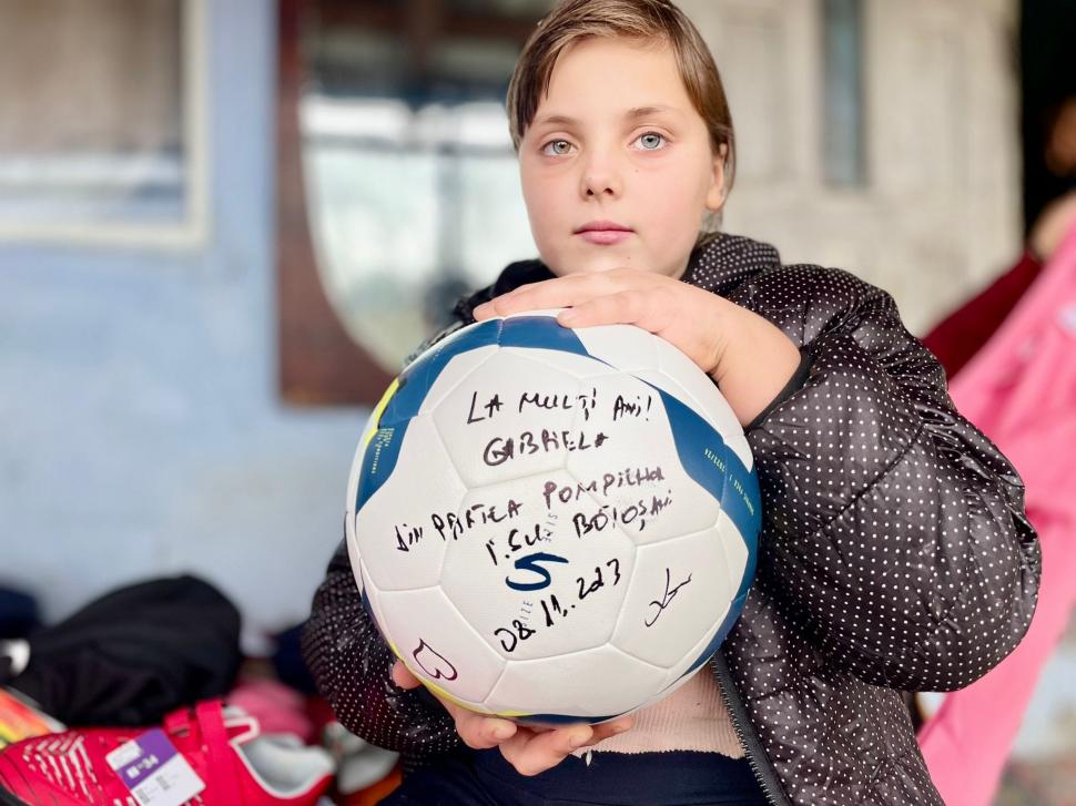 Povestea emoţionantă a Sabinei, fetiţa din Botoşani al cărei vis de a avea o sobă a devenit realitate: "Să-mi fie cald la iarnă" 868319