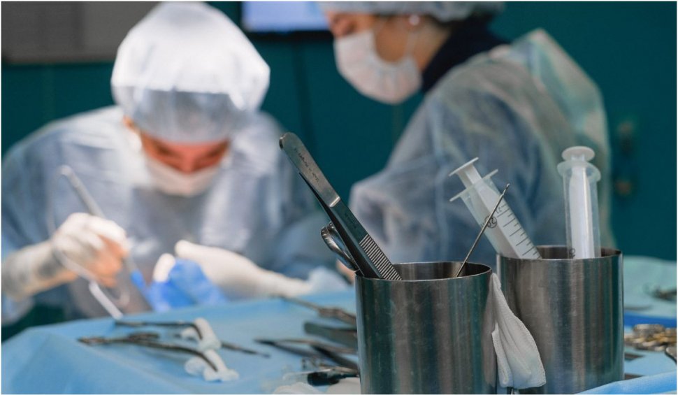 Un chirurg s-a supărat și a ieșit din sala de operație din cauză că nu a primit o ceașcă de ceai