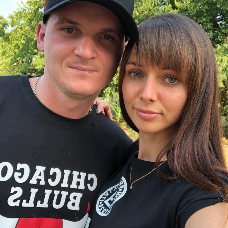 Ei sunt cei doi soţi ucraineni, spulberaţi de o maşină pe trecerea de pietoni, în Galaţi. Tânăra, care era însărcinată, a pierdut copilul 868525