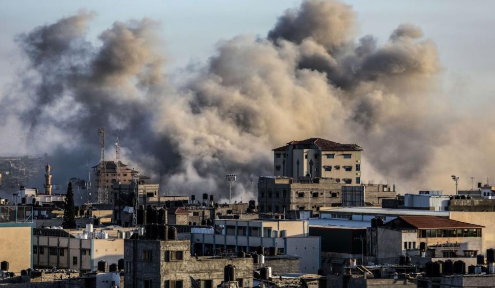 S-a defectat avionul trimis să aducă în ţară un grup de români de la Cairo. MApN trimite un alt avion ca să-i aducă pe oameni acasă 868716