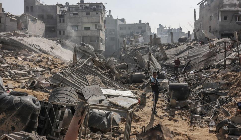 S-a defectat avionul trimis să aducă în ţară un grup de români de la Cairo. MApN trimite un alt avion ca să-i aducă pe oameni acasă 868718