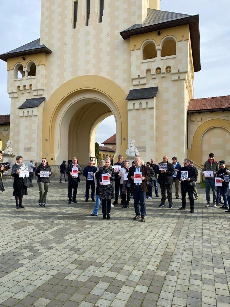 Protest în tăcere, împotriva războaielor, la Alba Iulia  868725