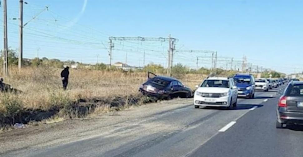 Gigi Becali, implicat într-un accident. A intrat cu Rolls Royce-ul în șanț, l-a lăsat acolo și a plecat 868821