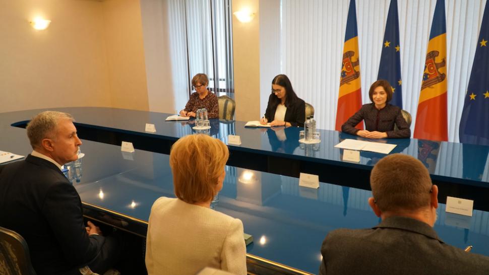 Custodele Coroanei, Majestatea Sa Margareta, s-a întâlnit la Chişinău cu Maia Sandu: "Puteţi să aveţi încredere că o să facem mai mult" 869006