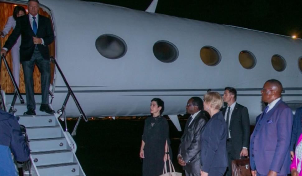 Carmen Iohannis a încălcat protocolul în timpul vizitei oficiale din Kenya. Gafa vestimentară făcută de prima doamnă a României 869421