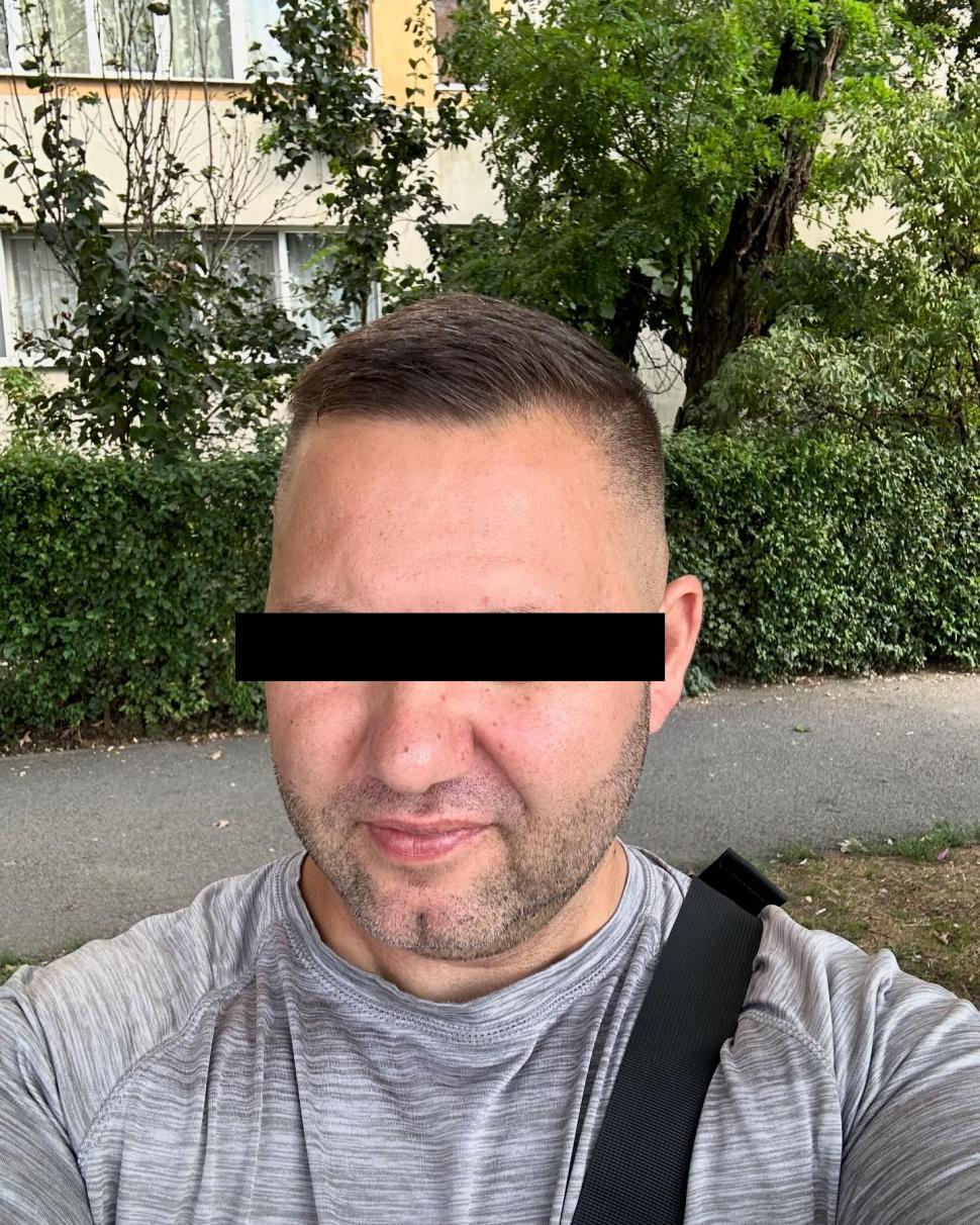 El este bărbatul dus la audieri în cazul uciderii lui Adrian Kreiner, omul de afaceri din Sibiu. A mai fost implicat în infracțiuni 869374