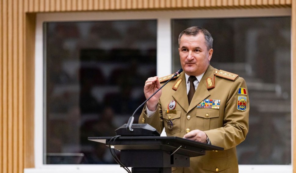 Șeful Statului Major al Apărării, generalul Daniel Petrescu, va fi schimbat din funcție. Klaus Iohannis îi va alege succesorul dintre doi candidați