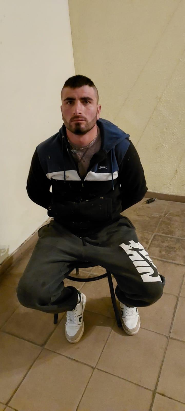 A fost prins unul dintre suspecţii în cazul uciderii omului de afaceri din Sibiu, Adrian Kreiner. Primele imagini cu momentul încătușării 869743